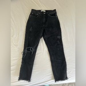 🎉ABERCROMBIE & FITCH THE MOM HIGH RISE DESTROYED JEAN🎉